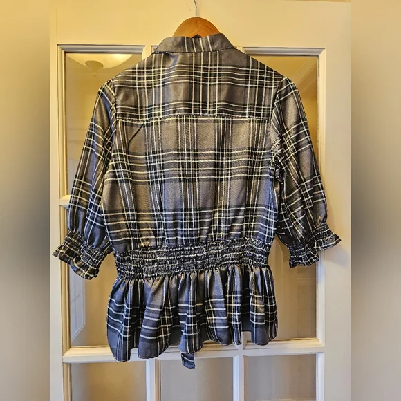 Silky blouse - Picture 2 of 8